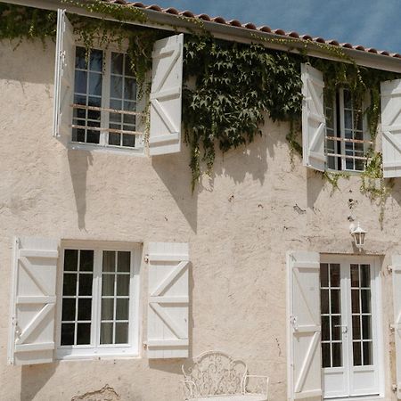 Domaine De Bassibe Bed & Breakfast Segos Exterior photo
