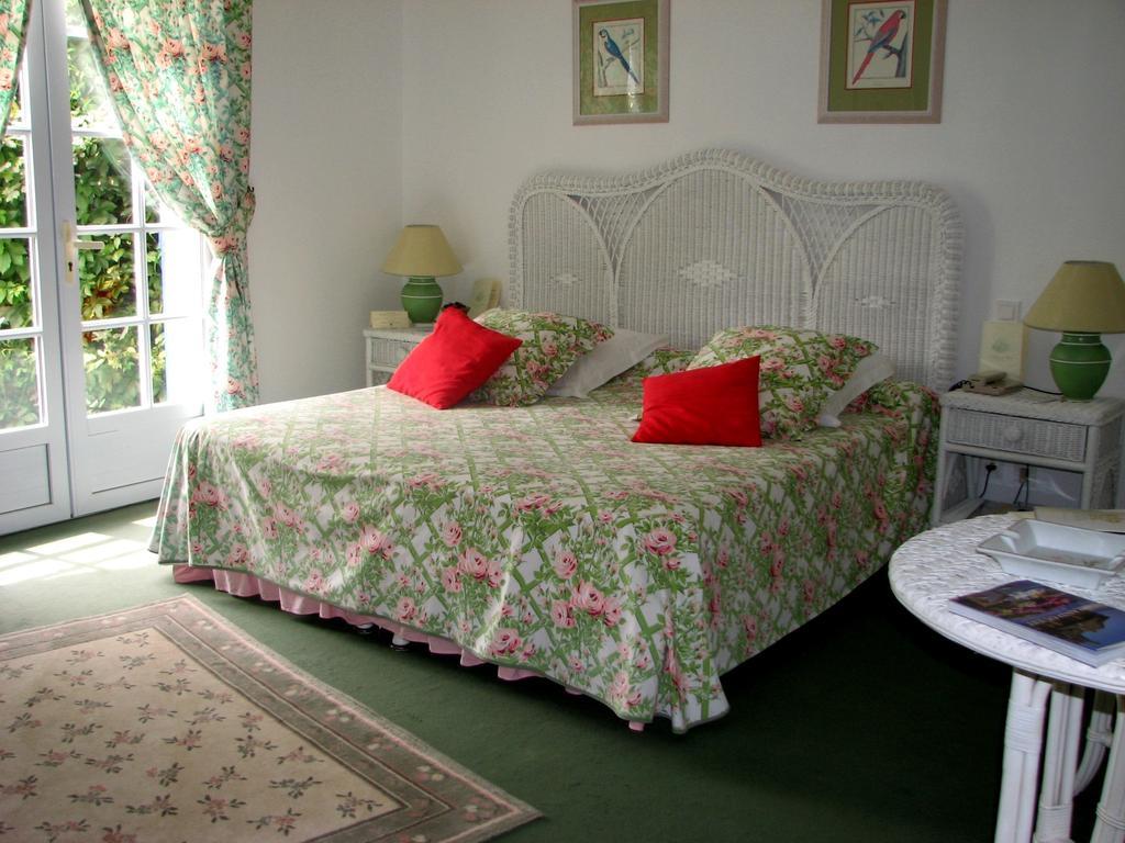 Domaine De Bassibe Bed & Breakfast Segos Room photo