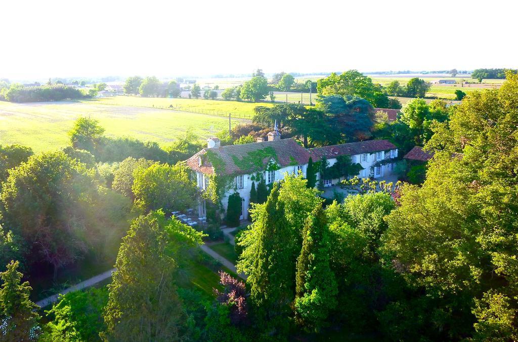 Domaine De Bassibe Bed & Breakfast Segos Exterior photo